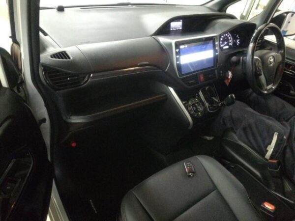 Ref:AUX-19394549 TOYOTA ESQUIRE 2020 - Image 3