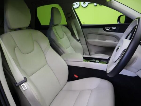 Ref:AUX-19394644 VOLVO XC60 2022 - Image 10