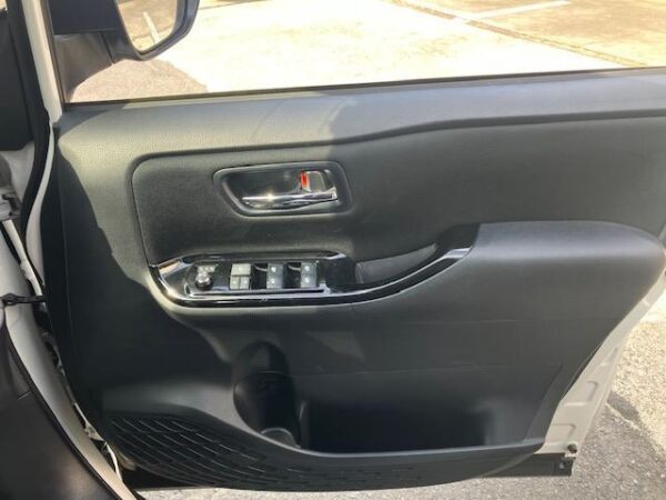 Ref:AUX-19394713 TOYOTA VOXY 2018 - Image 12