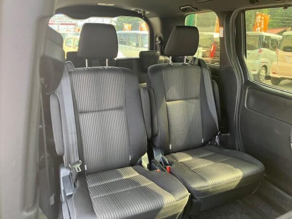 Ref:AUX-19394713 TOYOTA VOXY 2018 - Image 9