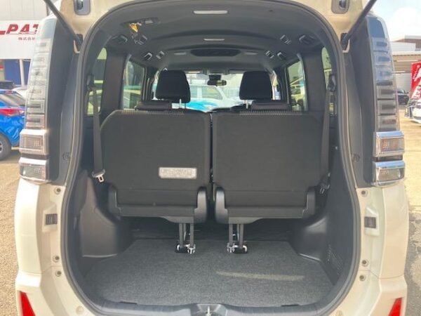 Ref:AUX-19394713 TOYOTA VOXY 2018 - Image 10