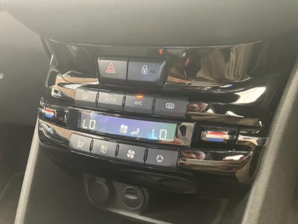 Ref:AUX-19395660 PEUGEOT 2008 2016 - Image 16