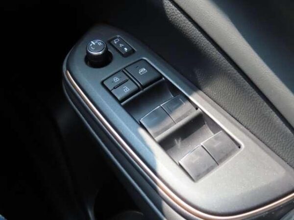 Ref:AUX-19400849 TOYOTA CROWN CROSSOVER 2022 - Image 12