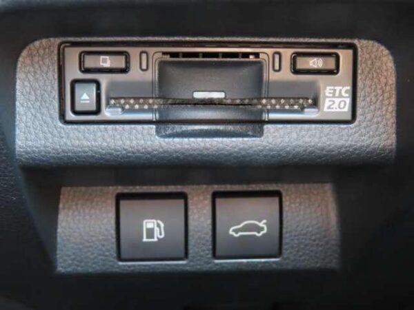 Ref:AUX-19400849 TOYOTA CROWN CROSSOVER 2022 - Image 8