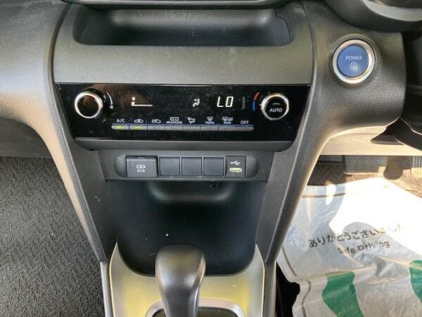 Ref:AUX-19410485 TOYOTA YARIS CROSS 2020 - Image 6