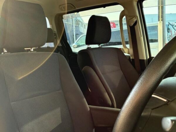 Ref:AUX-19410490 TOYOTA VOXY 2017 - Image 11