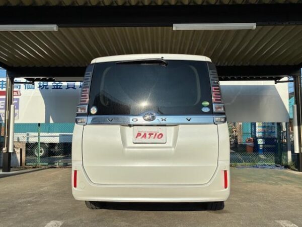 Ref:AUX-19410490 TOYOTA VOXY 2017 - Image 16