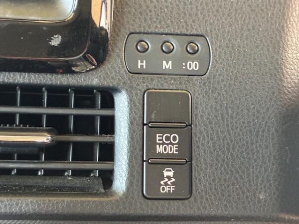 Ref:AUX-19410490 TOYOTA VOXY 2017 - Image 9
