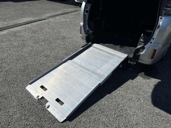 Ref:AUX-19410958 TOYOTA VOXY 2017 - Image 12