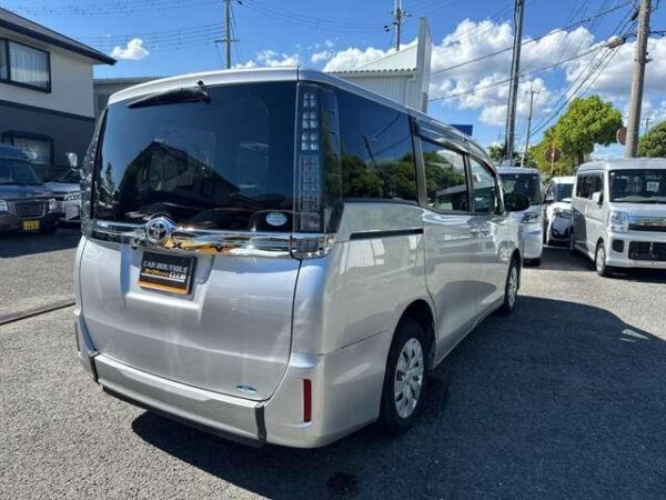 Ref:AUX-19410958 TOYOTA VOXY 2017 - Image 7