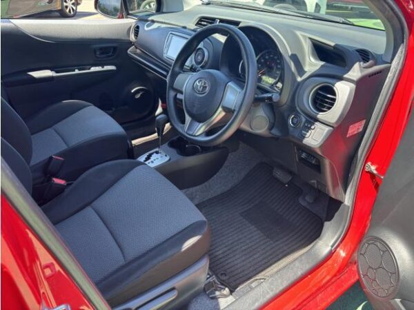 Ref:AUX-19415734 TOYOTA VITZ 2014 - Image 11