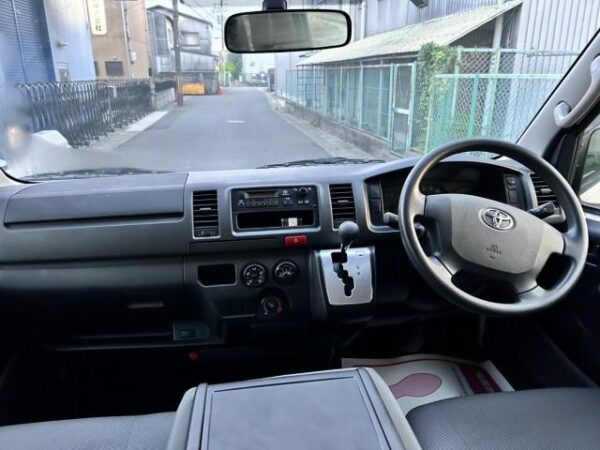 Ref:AUX-19418855 TOYOTA HIACE VAN 2017 - Image 8