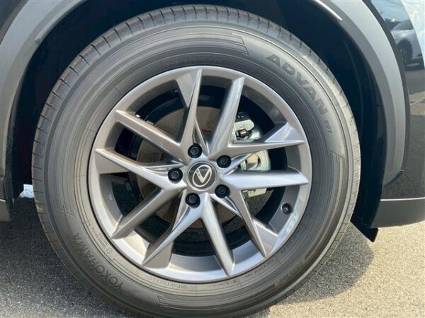 Ref:AUX-19418876 LEXUS LBX 2025 - Image 11