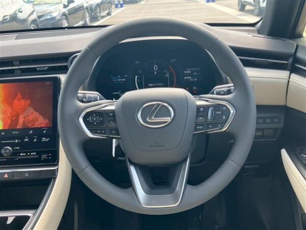 Ref:AUX-19418876 LEXUS LBX 2025 - Image 19