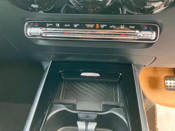 Ref:AUX-19419013 MERCEDES BENZ GLA-CLASS 2025 - Image 11