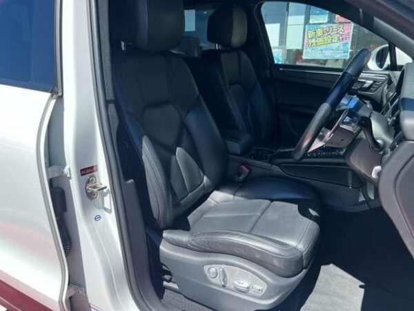 Ref:AUX-19420341 PORSCHE MACAN 2015 - Image 19