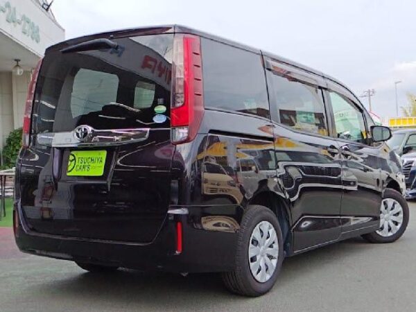 Ref:AUX-19434333 TOYOTA NOAH 2016 - Image 2
