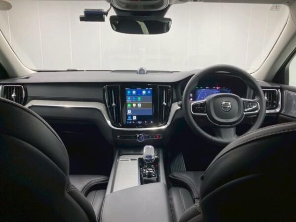 Ref:AUX-19449356 VOLVO V60 2024 - Image 2