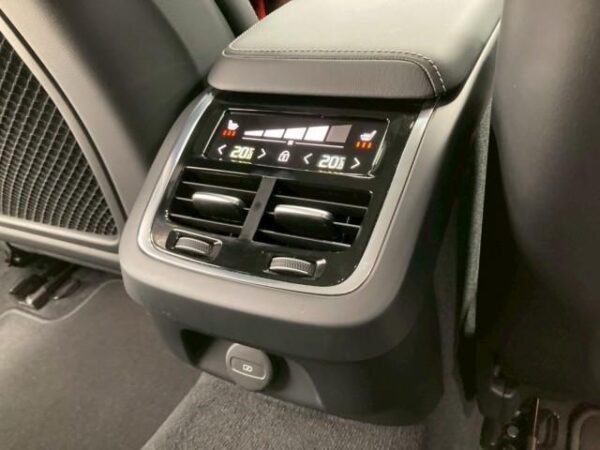 Ref:AUX-19449356 VOLVO V60 2024 - Image 14