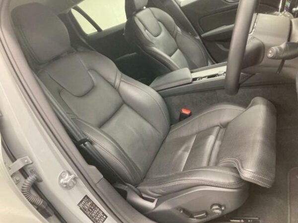 Ref:AUX-19449356 VOLVO V60 2024 - Image 3