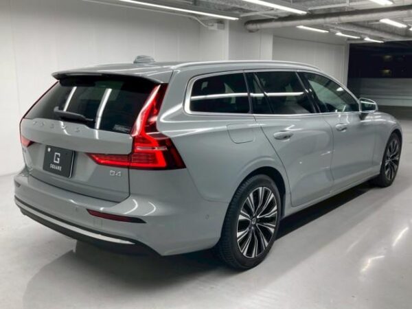 Ref:AUX-19449356 VOLVO V60 2024 - Image 8