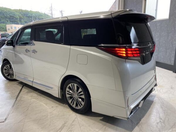 Ref:AUX-19456716 TOYOTA ALPHARD HYBRID 2024 - Image 13