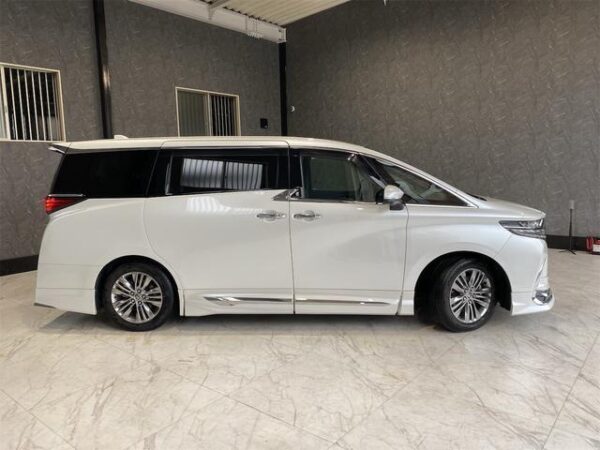 Ref:AUX-19456716 TOYOTA ALPHARD HYBRID 2024 - Image 4