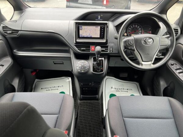 Ref:AUX-19456756 TOYOTA VOXY 2019 - Image 2