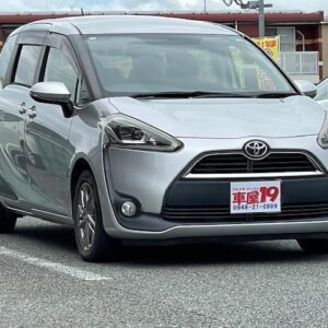 2016 Toyota Sienta silver gasoline used car Japan export