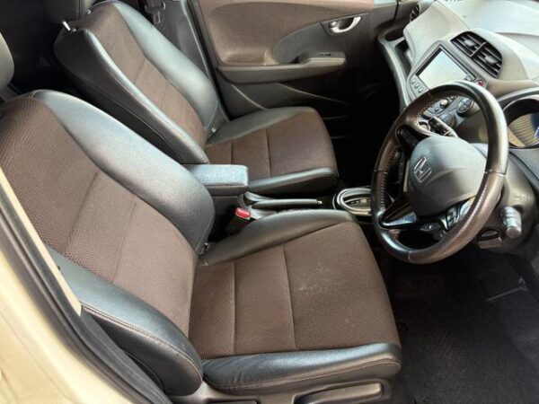 Ref:AUX-19461209 HONDA FIT SHUTTLE HYBRID 2011 - Image 13