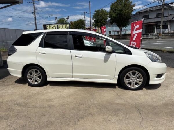 Ref:AUX-19461209 HONDA FIT SHUTTLE HYBRID 2011 - Image 3