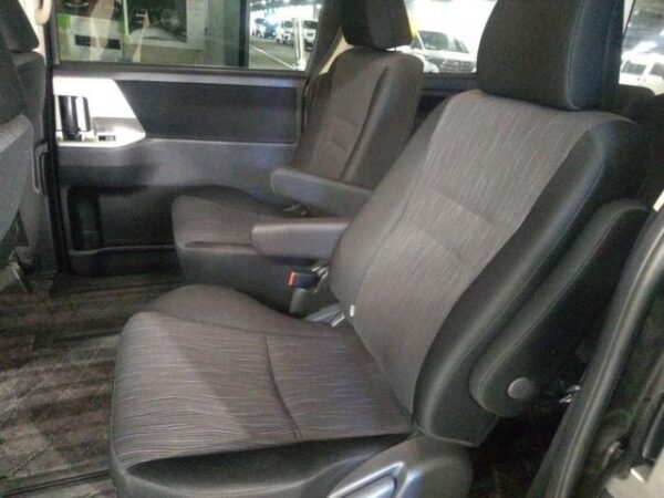 Ref:AUX-19461409 TOYOTA VOXY 2010 - Image 6