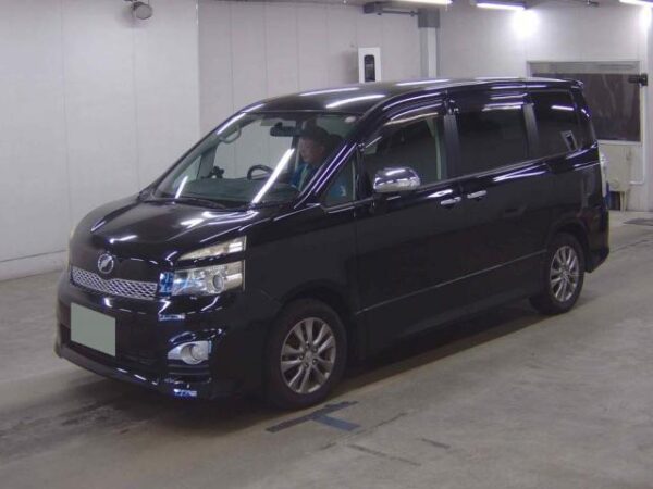 Ref:AUX-19461409 TOYOTA VOXY 2010