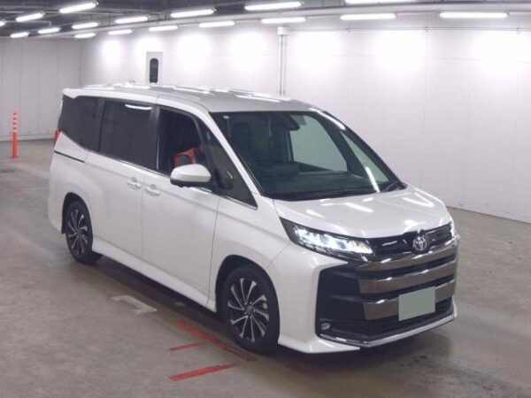 Ref:AUX-19463360 TOYOTA NOAH 2023 - Image 4