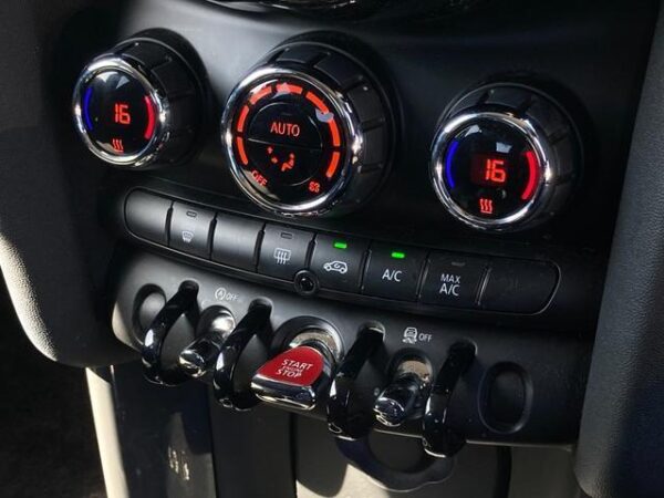 Ref:AUX-19475875 MINI MINI 2017 - Image 19