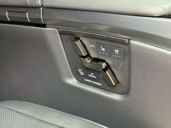 Ref:AUX-19476963 LEXUS LM 2024 - Image 3