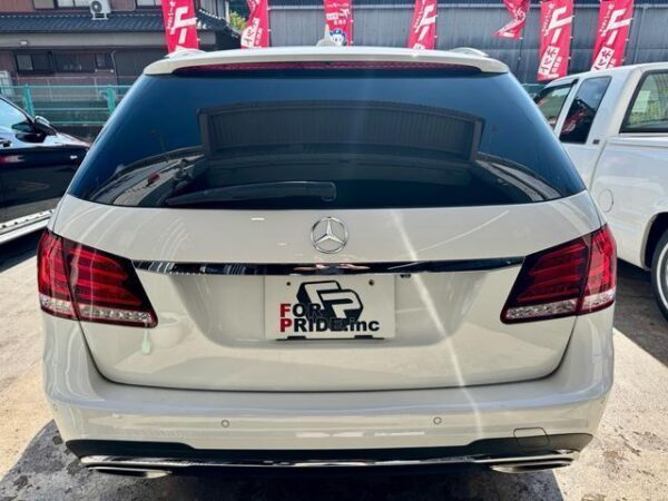 Ref:AUX-19480423 MERCEDES BENZ E-CLASS STATIONWAGON 2015 - Image 5