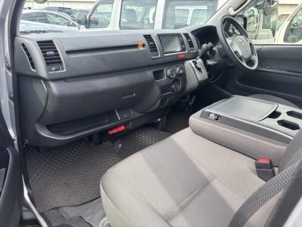 Ref:AUX-19480435 TOYOTA HIACE VAN 2020 - Image 5