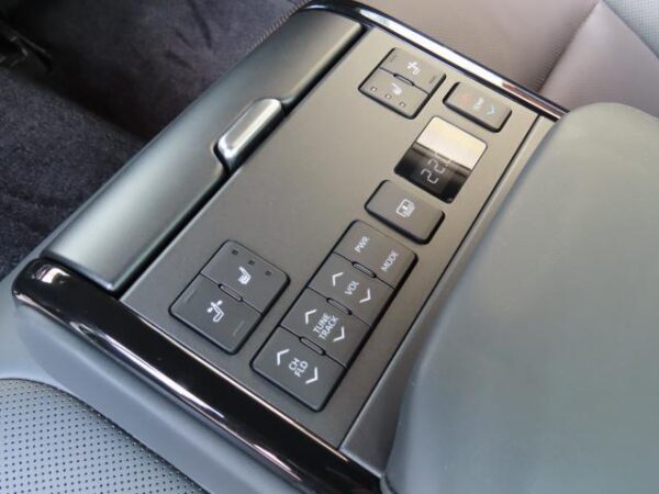Ref:AUX-19481762 TOYOTA CROWN CROSSOVER 2022 - Image 7