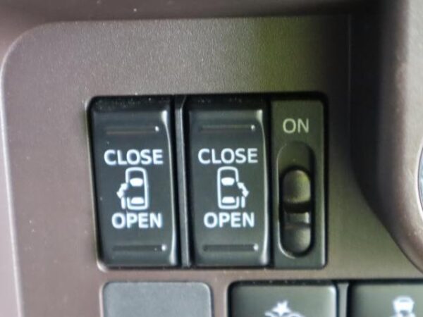 Ref:AUX-19487198 TOYOTA TANK 2018 - Image 6