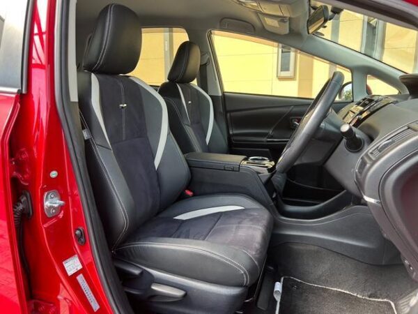 Ref:AUX-19487254 TOYOTA PRIUS ALPHA 2015 - Image 12