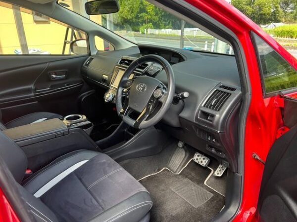Ref:AUX-19487254 TOYOTA PRIUS ALPHA 2015 - Image 6