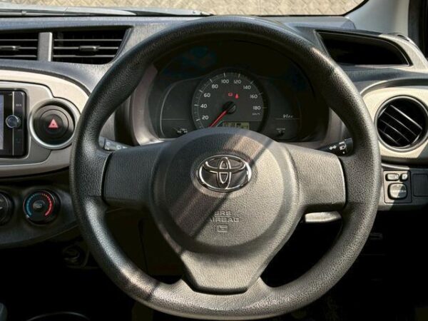 Ref:AUX-19490890 TOYOTA VITZ 2012 - Image 6