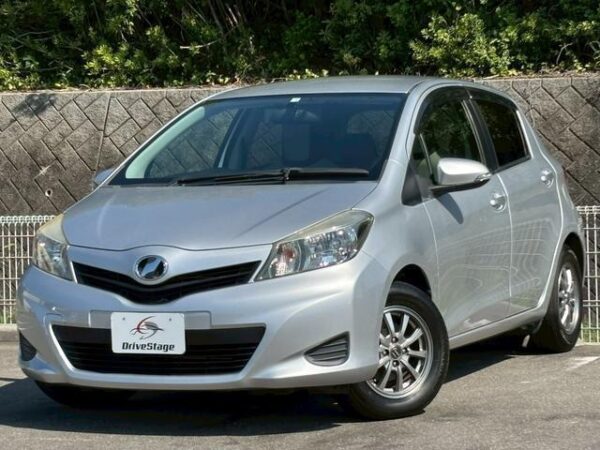 Ref:AUX-19490890 TOYOTA VITZ 2012