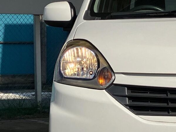 Ref:AUX-19502517 DAIHATSU MIRA E:S 2017 - Image 16