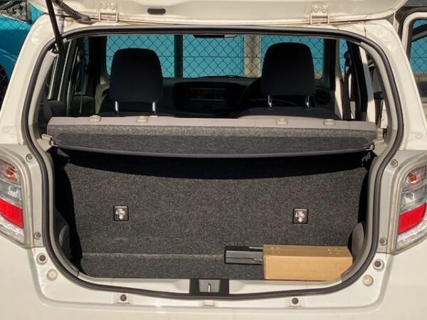 Ref:AUX-19502517 DAIHATSU MIRA E:S 2017 - Image 8