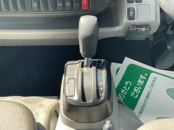 Ref:AUX-19502755 HINO DUTRO 2018 - Image 18