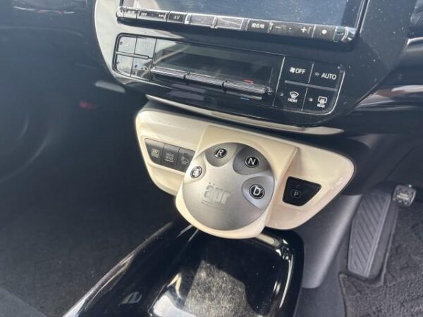 Ref:AUX-19507441 TOYOTA PRIUS 2017 - Image 11