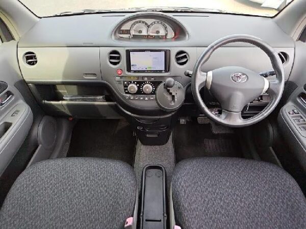 Ref:AUX-19510674 TOYOTA SIENTA 2012 - Image 3