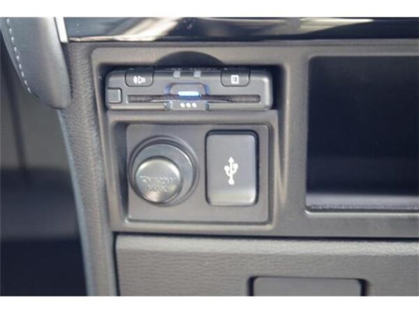 Ref:AUX-19511101 MITSUBISHI DELICA D:5 2024 - Image 5